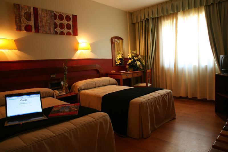 Hotel Airinos 3* Кангас Экстерьер фото