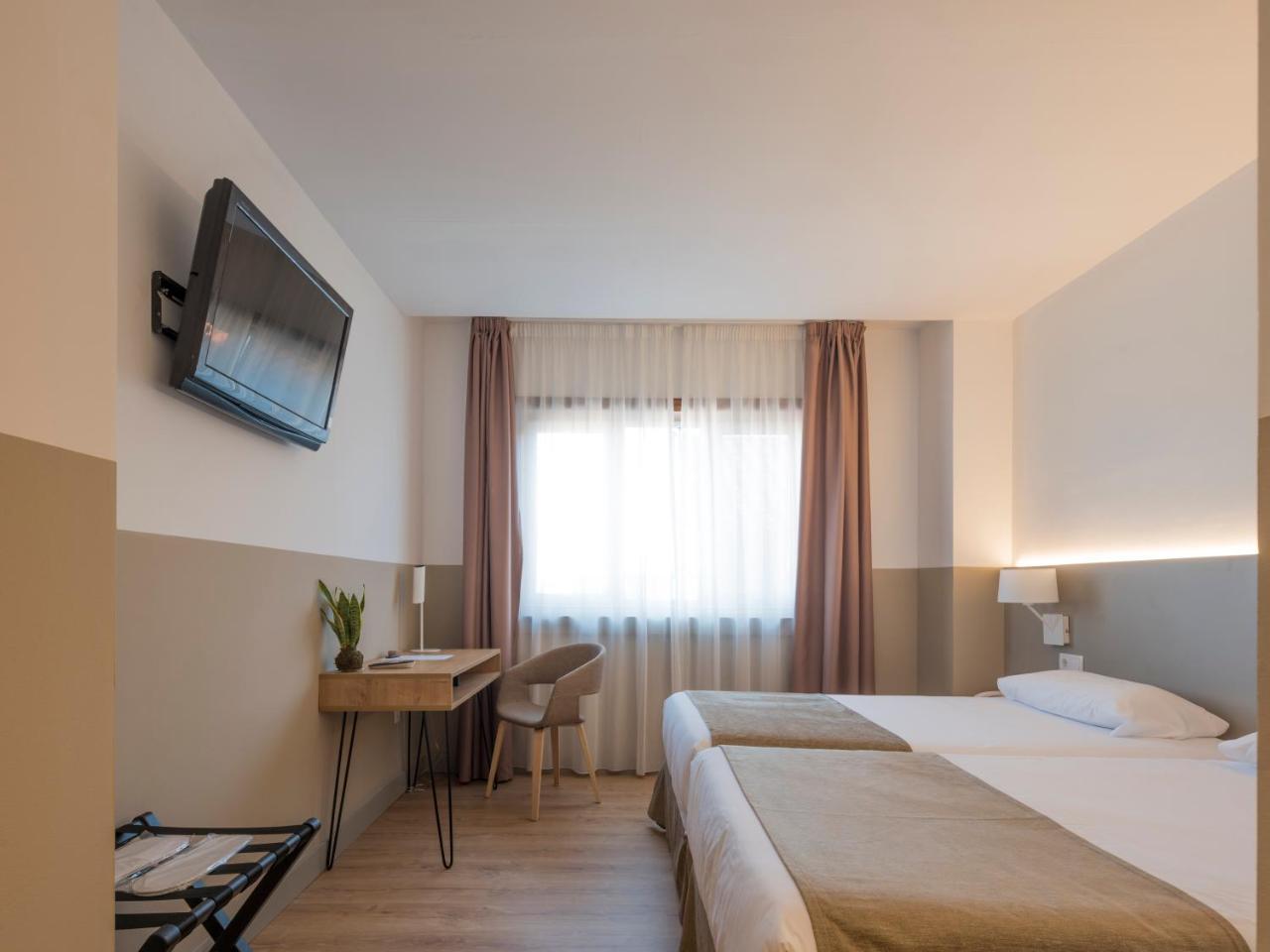 Hotel Airinos 3* Кангас Экстерьер фото